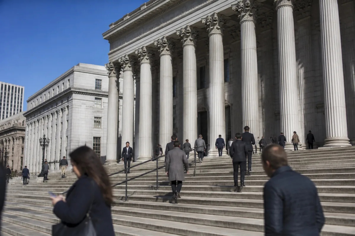 Who ICE Can Arrest: Complete List of Risk Groups and How to Protect Yourself in Advance