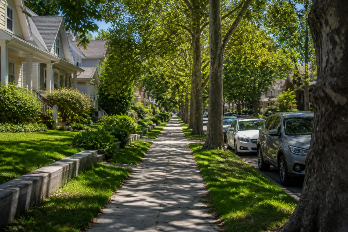 How real marriages look to USCIS: living separately and still getting a green card