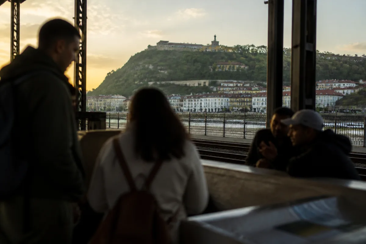 Comparing naturalization timelines and citizenship-renunciation requirements across Europe