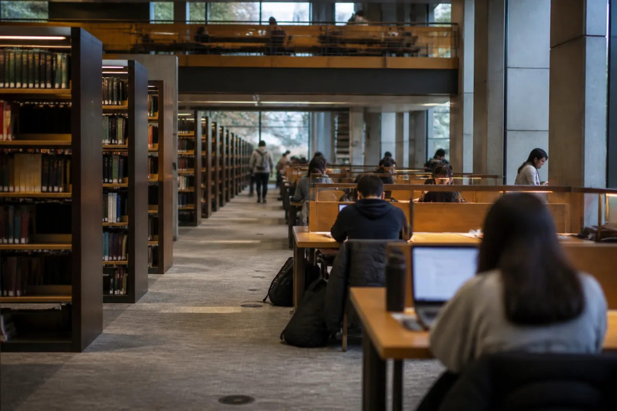 10 Countries Where International Students Study on Full Scholarships: Complete List